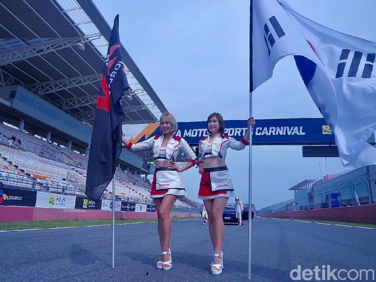 Para Pemanis di Korea International Circuit