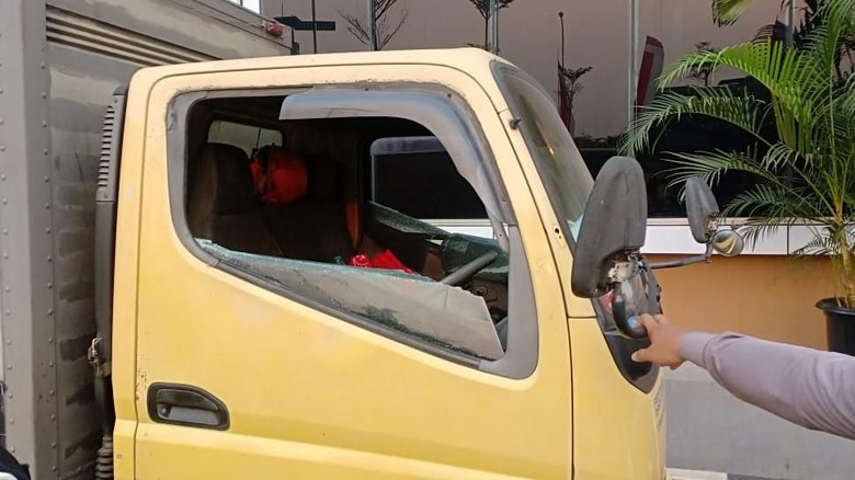 Diduga Rusak Truk, 14 Pak Ogah di Serpong Ditangkap Polisi Diduga Rusak Truk, 14 Pak Ogah di Serpong Ditangkap Polisi