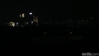 Sebelumnya diberitakan, listrik padam massal yang terjadi hari ini adalah akibat gangguan transmisi Ungaran-Pemalang dengan kapasitas 500 kV.