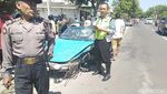 Penampakan Porsche Ringsek yang Viral di Magetan