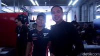 David Tjipto kembali ke pit. Dia membawa tim T2 Motorsports finis ke-13 overall class atau keenam di kelas Pro-Am.