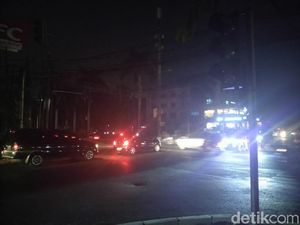 Lampu Merah Masih Mati di Malam Hari, Pengendara Bingung