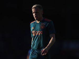 Van de Beek: Madrid Sedang Nego dengan Ajax