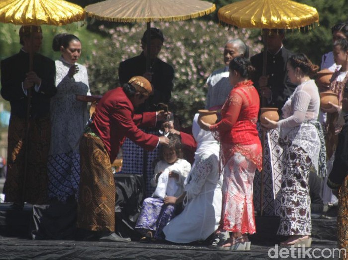 Ruwat Rambut Gimbal Dieng 2019