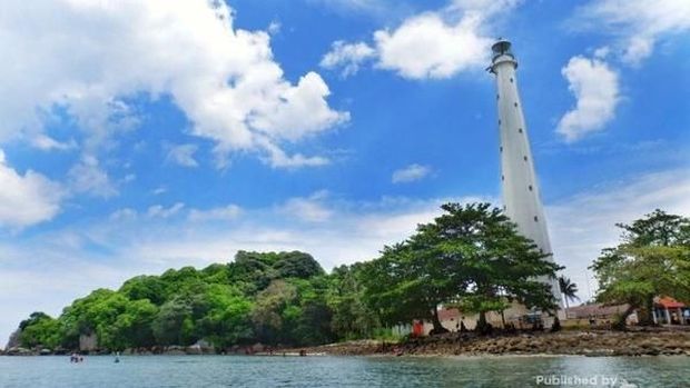 Mercusuar Pulau Lengkuas