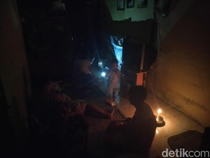 Imbas Listrik Padam, Pedagang Lilin di Tanah Abang Kehabisan Stok