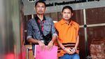 Anggota DPRD Jambi Menunduk Usai Diperiksa KPK