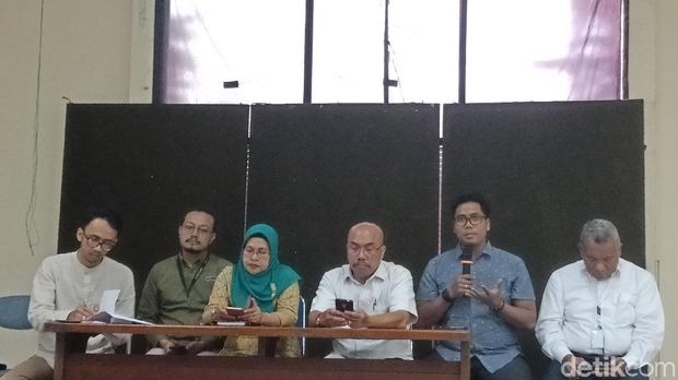 Diskusi di LBH Jakarta terkait pemadaman listrik besar-besaran