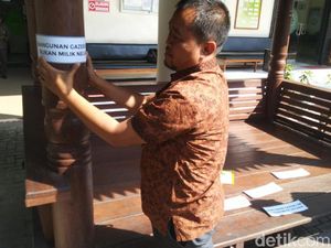 Ketua PN Semarang Polisikan Pemasang Tulisan Segel di Gazebo