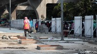 Trotoar di Jalan Satrio, Kuningan, tersebut mengacu pada konsep Garden City. Trotoar tersebut nantinya juga akan ditata dengan teman untuk membuat kawasan itu terlihat asri.