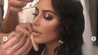 Kim pun menceritakan kala dirinya mempersiapkan penampilan sempurna di hari itu. Dok. Instagram/kimkardashian