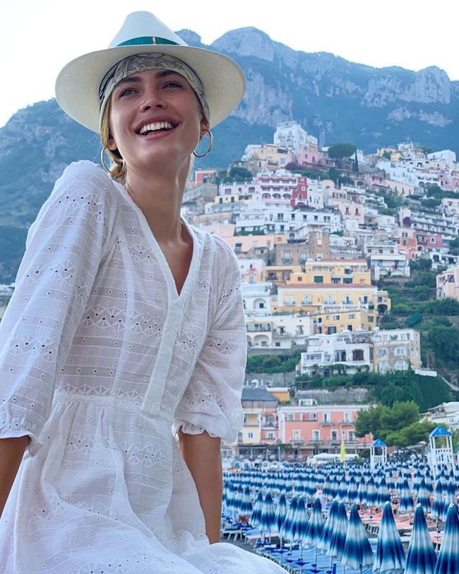 Di dunia modelling, Valentina cukup ternama. Kini, model dengan tinggi 177cm itu tampaknya telah bergabung menjadi model Victorias Secret.  Foto: dok. Instagram @valentts