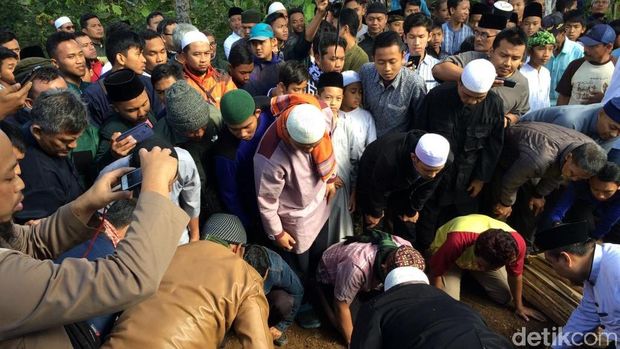 Ketua Yayasan Ngruki Dimakamkan di Kompleks Ponpes Nurussalam Ciamis