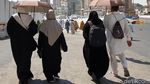 Jemaah Haji Melawan Panas Ekstrim