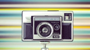 Kamera ini Instamatic X-35. Foto: Jürgen Novotny