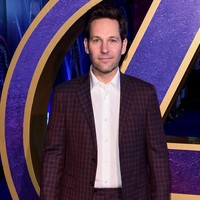 Pemeran Ant-Man yang baru saja memasuki usia 50 tahun pada 6 April lalu ini terlahir di Amerika Serikat. Paul Rudd seperti tidak berubah sejak membintangi Clueless, Romeo + Juliet, Ant-Man hingga Avengers: Endgame. Foto: Getty Images