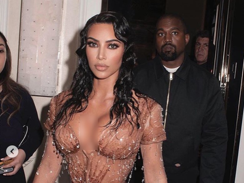 Kim Kardashian bohong soal Kanye West. Foto: Dok. Instagram/kimkardashian Kim Kardashian bohong soal Kanye West. Foto: Dok. Instagram/kimkardashian