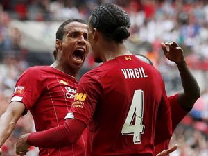 Musim Ini, Van Dijk Masih di Bawah Matip