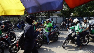 Driver Ojol Terkena Imbas Sinyal Tak Stabil Usai Listrik Padam