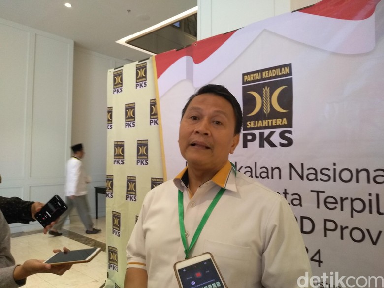 Mardani: Jokowi Tak Teken UU KPK, Semoga Dilanjut Terbitkan Perppu Mardani: Jokowi Tak Teken UU KPK, Semoga Dilanjut Terbitkan Perppu