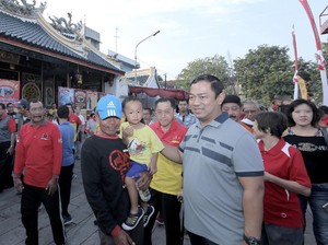 Blusukan Kampung, Wali Kota Semarang Cek Saluran Air