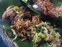 Bu Hendro: Mantap! Nasi Bakar Ditemani 50 Pilihan Lauk