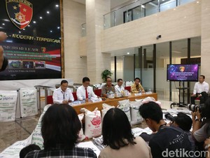 Bareskrim Bongkar Sindikat Penjualan Gula Rafinasi di Jateng dan DIY