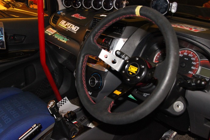 Avanza Didandani Ala Mobil Balap Rally