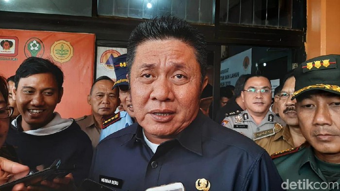 Gubernur Sumatera Selatan Herman Deru