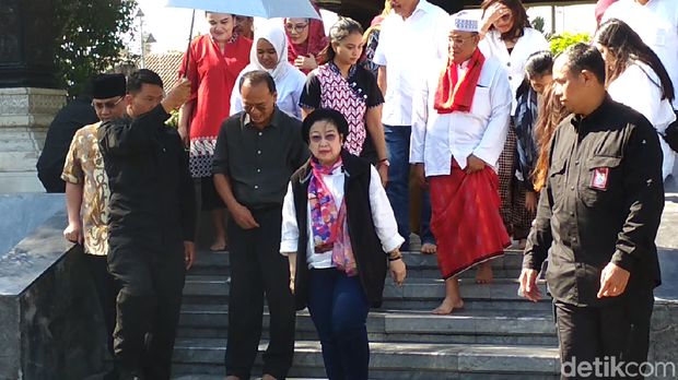 Awali Rangkaian Kongres PDIP di Bali, Megawati Ziarah ke Makam Bung Karno