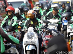 Driver Ojol Mau Ngadu ke Luhut Tolak Merger Gojek dan Grab