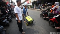 Genset bisa membantu listrik tetap menyala saat kasus pemadaman listrik dalam jangka waktu panjang seperti yang terjadi di Jakarta pada 4 Agustus 2019 kemarin.
