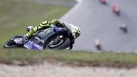 Rossi juga menyebut motor Yamaha tunggangannya tak bisa konsisten di setiap balapan. Istimewa/Petr David Josek/AP Photo.