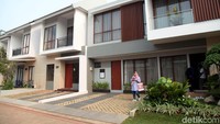 Yups, Premier Estate 2, Kodau hadir untuk memenuhi semua kebutuhan dan keinginan akan hal itu. Produk terbaik Premier Estate 2, Kodau ini dibanderol dengan harga yang sangat bersaing yakni Rp 4,4 Miliar untuk tipe hunian elit di wilayah pinggiran Jakarta. 