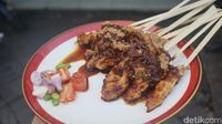 Sate Kambing Muda Habib: Maknyus! Sate Kambing Muda dan Sop Marak Arab