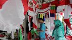 Berkah di Bulan Agustus, Penjahit Bendera Kebanjiran Order