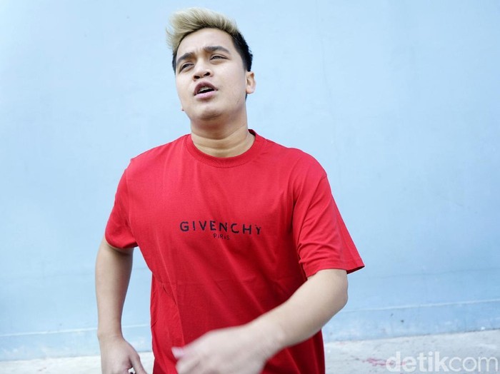 Billy Syahputra Billy Syahputra saat ditemui di studio Trans TV.