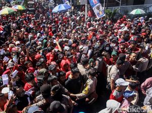 Ribuan Suporter PSM Makassar Padati Stadion Andi Mattalatta