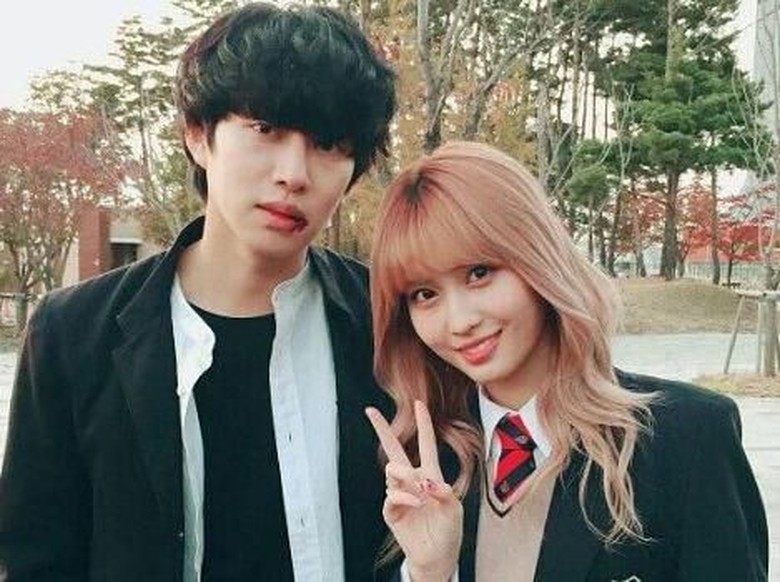 Foto: Momo TWICE dan Heechul Super Junior (dok. ist) Foto: Momo TWICE dan Heechul Super Junior (dok. ist)