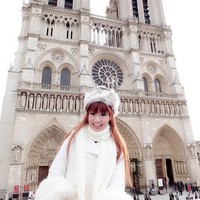 Sayuri sendiri bukan orang baru dalam dunia pertunjukkan. Banyak fan yang seumuran dengannya dan sudah menjadi penggemar sejak lama. Foto: Instagram @katsumisayuri_sayuri