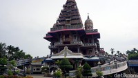Graha Maria Annai Velangkani ada di Jalan Sakura III No 7, Tanjung Selamat, Medan. Inisiator gereja ini adalah Pastor James Bharata Putra. (Wahyu Setyo/detikcom)