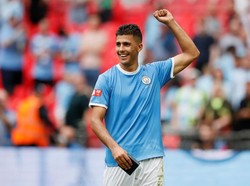 Rodri menjawab kepercayaan Pep Guardiola yang memainkannya sebagai starter di laga lawan West Ham United dengan cemerlang. Ia menjadi poros permainan City yang pada akhirnya sukses mencetak lima gol tanpa balas. (Foto: REUTERS/David Klein)
