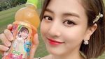 Manisnya Pacar Kang Daniel, Jihyo Saat Pose Bareng Makanan