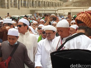 Heboh Isu Penyerobot Doa di Permakaman Mala