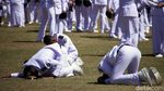 Sujud Syukur Praja IPDN Usai Dilantik Wakil Presiden