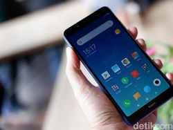 Menggenggam Redmi 7A, Ponsel Anyar Xiaomi Harga Sejutaan