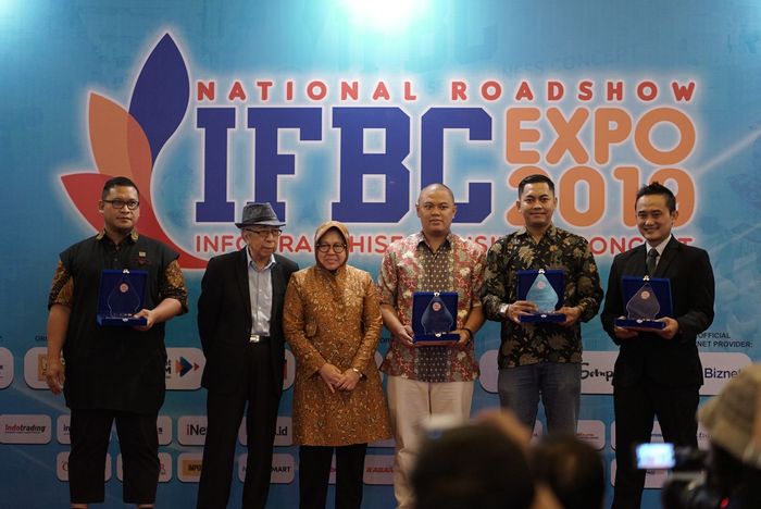 Kebab Baba Rafi Dapat Penghargaan dalam IFBC Expo 2019/Foto: dok Baba Rafi Kebab Baba Rafi Dapat Penghargaan dalam IFBC Expo 2019/Foto: dok Baba Rafi