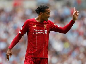 Pemain Terbaik Eropa: Messi, Ronaldo, atau Van Dijk?