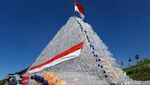 Foto: Piramida Sampah Plastik di Lereng Merbabu