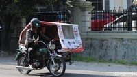 Dalam amatan detikcom, akhir pekan kemarin, tepatnya di sekitar jalan Jl Gagak Hitam Ring Road, Medan, Sumatera Utara, tak jarang pengguna bentor adalah para orang tua yang membawa barang belanjaan dari pasar. Foto: Ridwan Arifin
